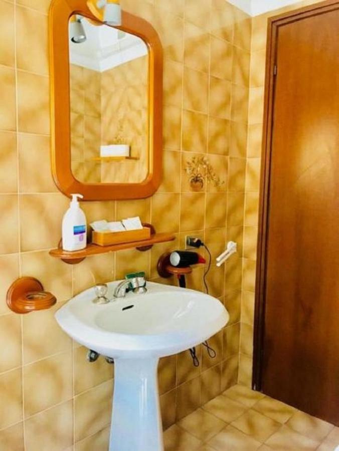 Studio Luna Apartments Milánó Kültér fotó